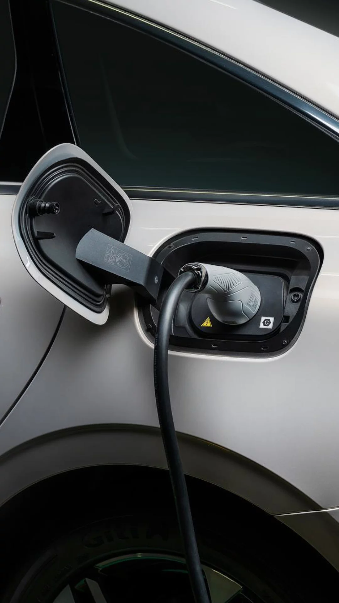 EV CHARGING Plug-in system