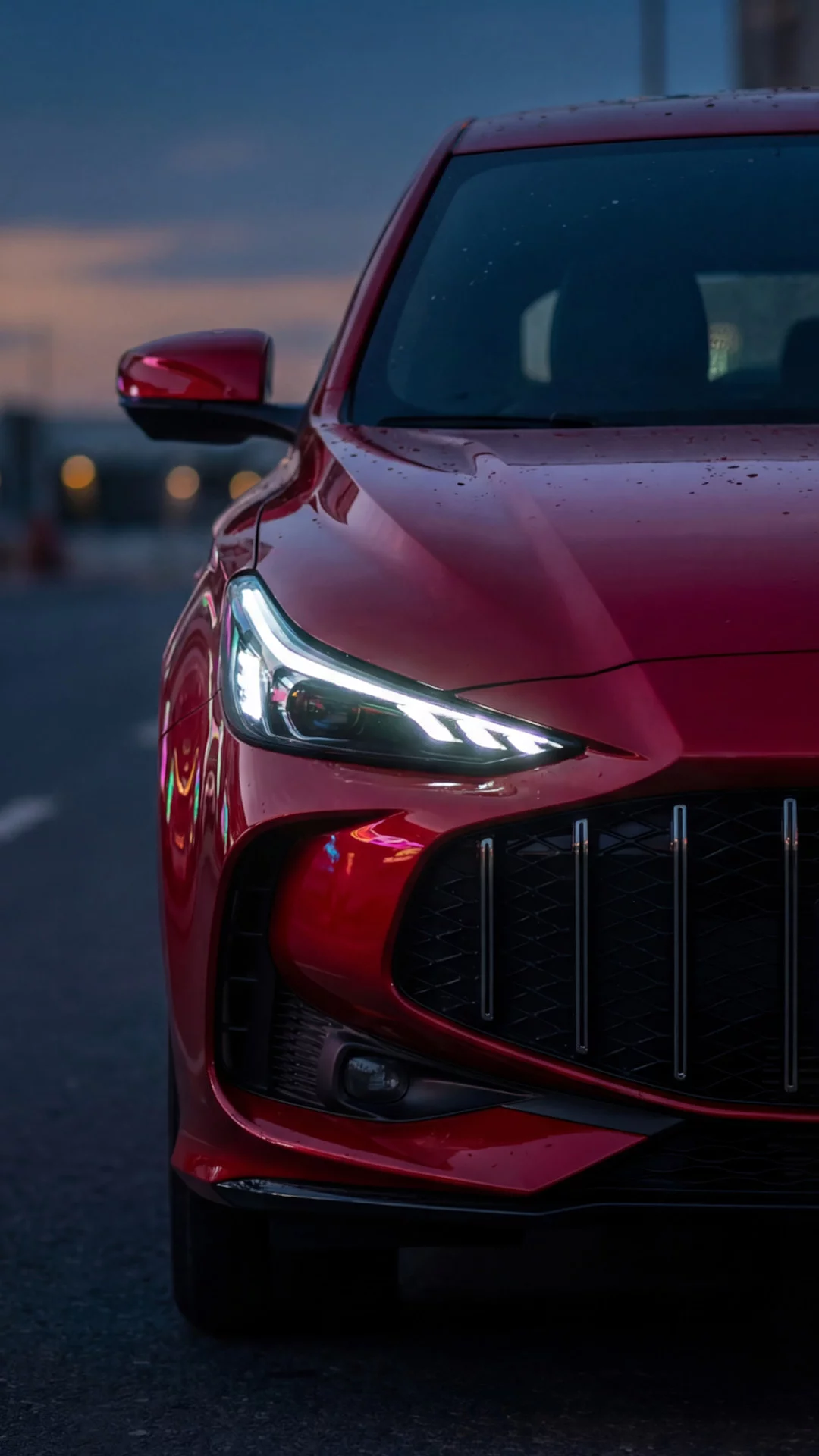 مصابيح إنارة نهارية جارية عمودية تحسّن الرؤية في النهار وتعزّز الحضور الأمامي المتألّق